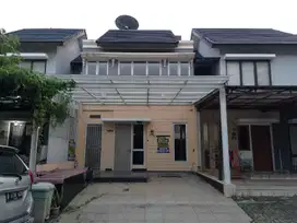 Rumah Lama di Casa Jardin Clust Dainella Daan Mogot Jakarta Barat