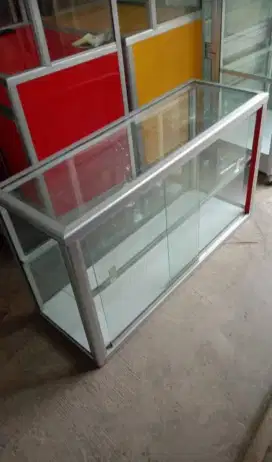 Etalase nasi uduk