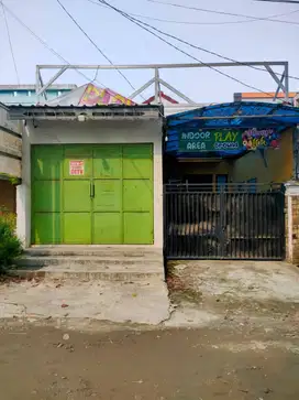 Di jual Rumah Siap Huni dan Bisa Berniaga (BERJUALAN)
