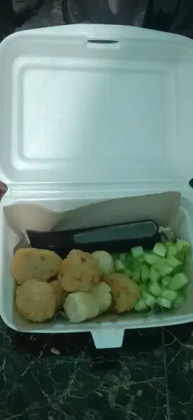 PEMPEK VACUM PREMIUM 100%IKAN TENGGIRI ASLI CUKA KENTAL DAN PEDAS