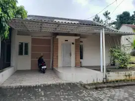 Disewakan 1 unit Rumah 3 Kamar
