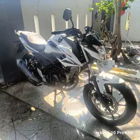 Dijual cepat Honda Cb150r 2016 like