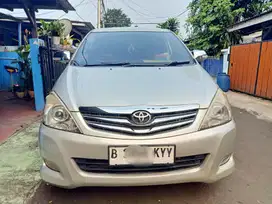 Toyota Kijang Innova 2009 Bensin