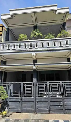 Rumah 2,5 Lantai Murah semi Furnish siap Huni diPerum Gunungsari Indah