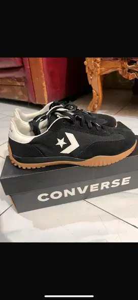 converse run star trainer black