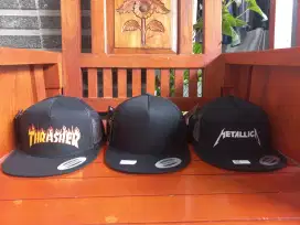 Topi Trucker Classic Yupoong Original Cstm melallica Thrasher Blank