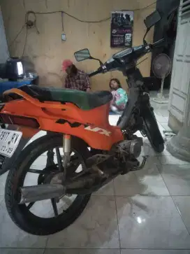 Suzuki Cristal 93