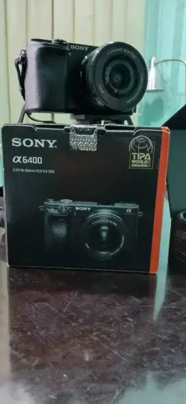 Kamera Mirorless Sony a6400 + 
Mic Wireless SARAMONIC 
Blink 500
