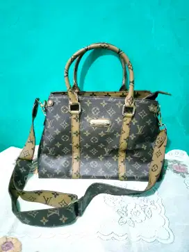 Tas Wanita Slempang