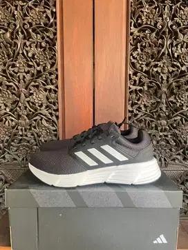 sepatu adidas running original