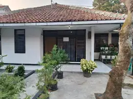 Disewakan Rumah di Surya Sumantri