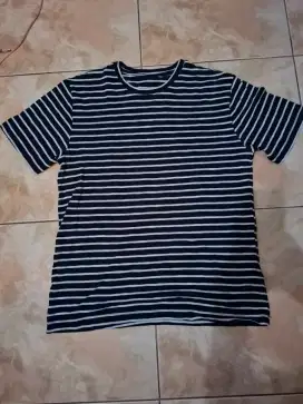 Preloved kaos. Kaos trifthing. Kaos salur. Kaos garis-garis