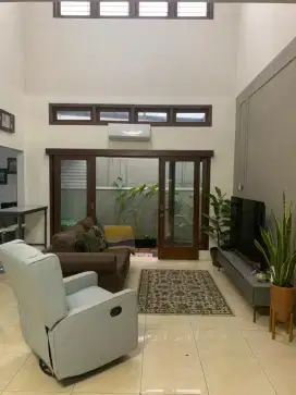 Rumah Cantik dan Mewah di Bintaro Sektor 9
