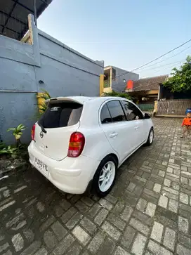 Nissan March 2012 Bensin
