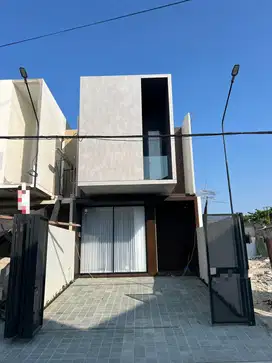 Dijual 2 unit rumah baru gress di dekat Dharmahusada, Mojoarum