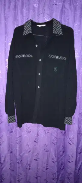 BLOUSE HITAM PRELOVED
