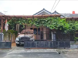 Dijual cepat rumah di bulevar hijau harapan indah bekasi