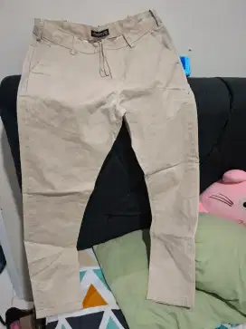 CELANA CHINO PRIA