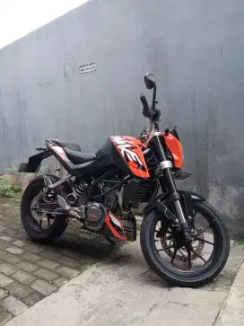 Duke Adventure 200