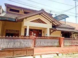 Dikontrakan Rumah Tinggal Kompl Margahayu Raya.