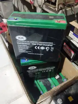 Dijual batere motor listrik 12v32ah normal siap pakai.