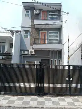 Dijual Rumah Minimalis Bagus 3 Lantai di Sunter Jakarta Utara