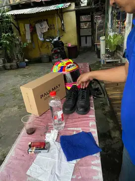 Sepatu baru kekecilan