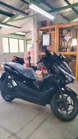 HONDA PCX 160 CBS BLACK