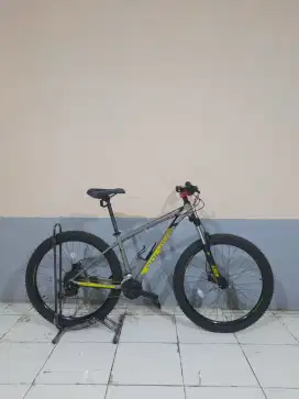 POLYGON PREMIER 5 TAHUN 2022