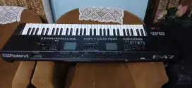Roland keynoard EA7