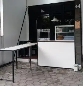 Etalase dan Meja kursi minimalis