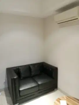 Disewakan Unit Apartemen 1 Kamar Furnished Rapi Siap Huni