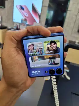 SAMSUNG Z FLIP 7 FREE UPGRADE 512GB BONUS DAN DISKON UP 9 JUTA