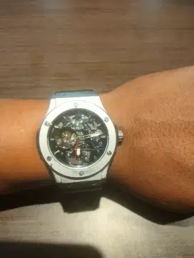 Jam tangan hublot otomatis