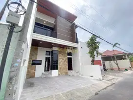 RUMAH 2 LANTAI, SIAP HUNI DEKAT JALAN KALIURANG KM 7