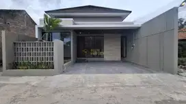 RUMAH MODERN DEKAT RS DAN KAMPUS SISA 1 UNIT DI PURWOMARTANI