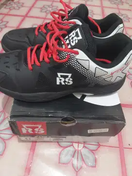 Sepatu badminton RS JF LTD3