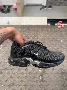 Sepatu Nike TN kondisi oke