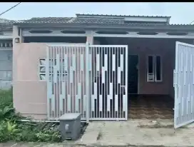 Tukang renovasi dan atap