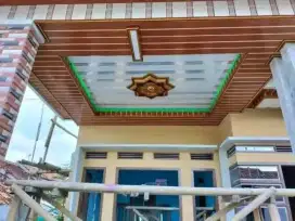 Tukang renovasi dan atap
