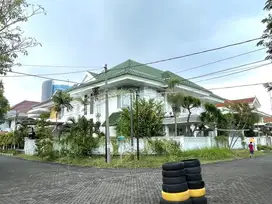 LELANG MURAH! RUMAH MEWAH HITUNG TANAH DI MANYAR KERTOADI/KERTA ADI