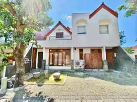 DIJUAL RUMAH INTERNATIONAL VILLAGE CITRALAND 1.5LANTAI 5KT DEKAT GWALK