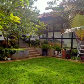 Premium Area With Land Size 1600 Meters Good For Invest