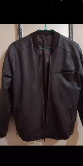 Jaket kulit size m slim