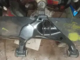 Fortuner lower arm sebelah kiri
