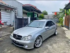 Mercedes Benz C240 W203 Elegance tahun 2000