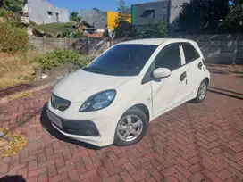 DP MURAH Honda Brio 1.2 E Bensin Matic 2015 Putih w ZC
