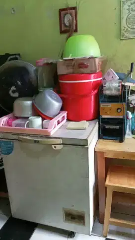 FREZEER BOX GEA KAPASITAS 200 LITER