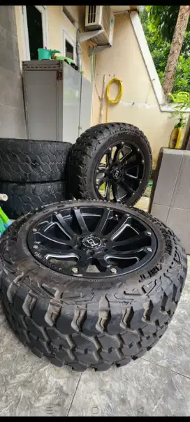 Ban seken for pajero dkk