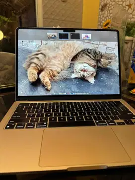 Macbook Air M2 8/256 GB